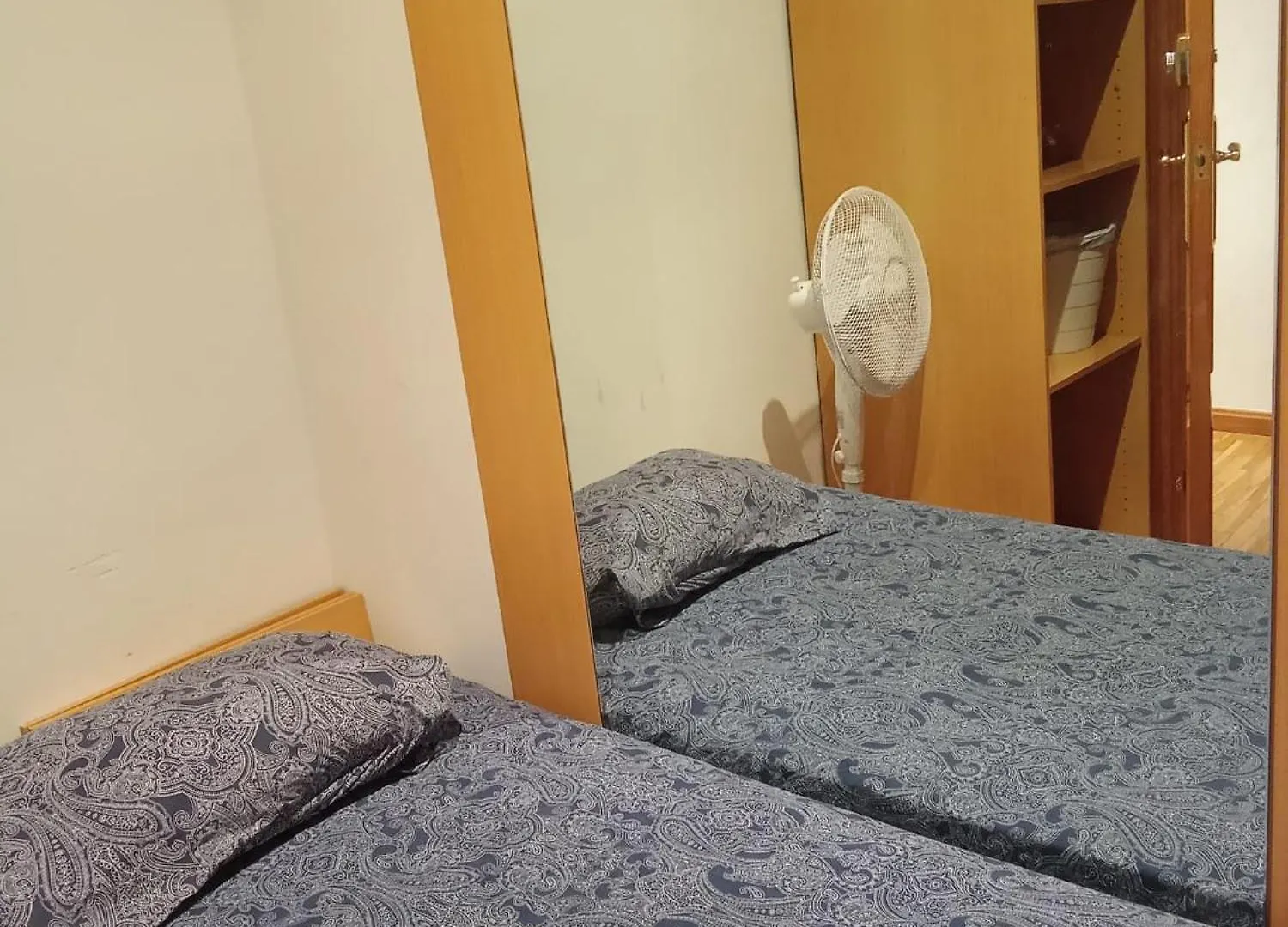 Hostal Albergue Bruc 3 Barcelona